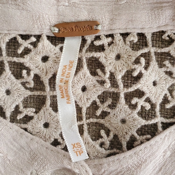 Blouse - Picture 3 of 4